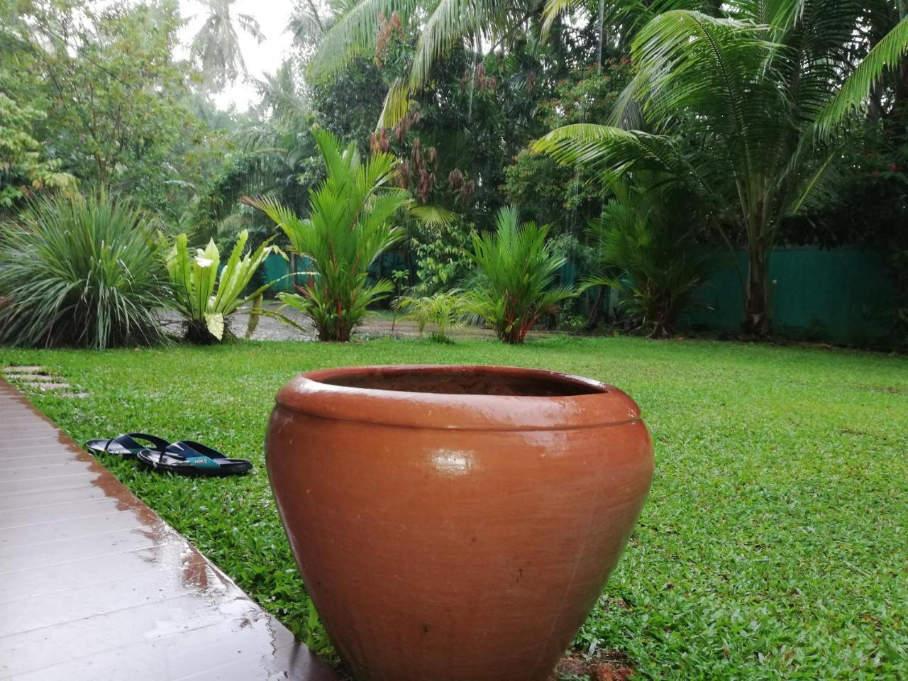 Manik Villa Bentota Exteriör bild
